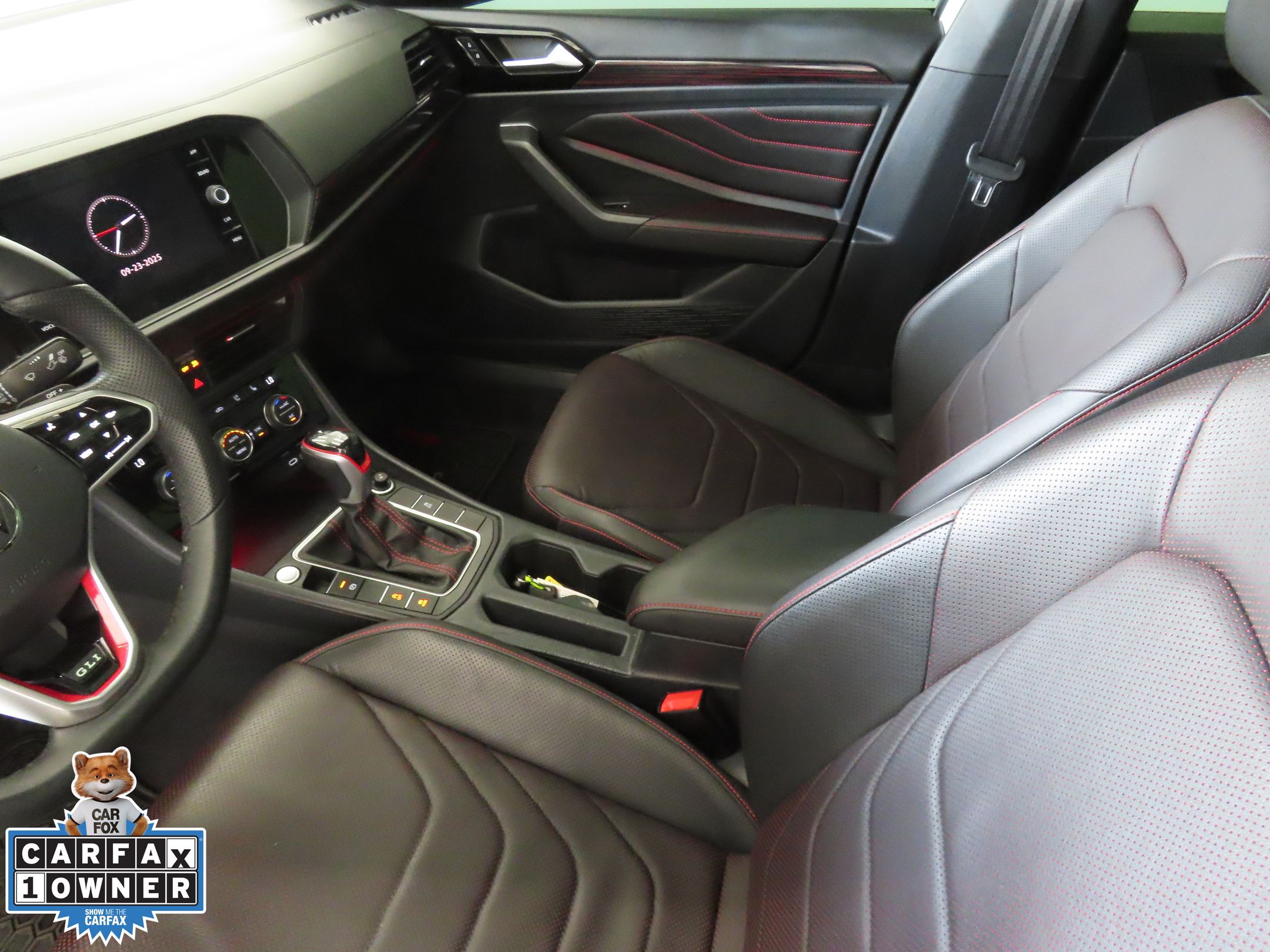 2023 Volkswagen Jetta GLI 2.0T Autobahn photo 17