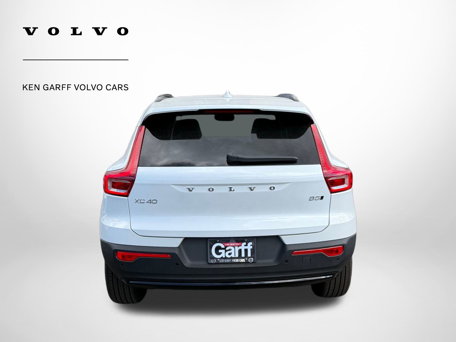2026 Volvo XC40 photo 4