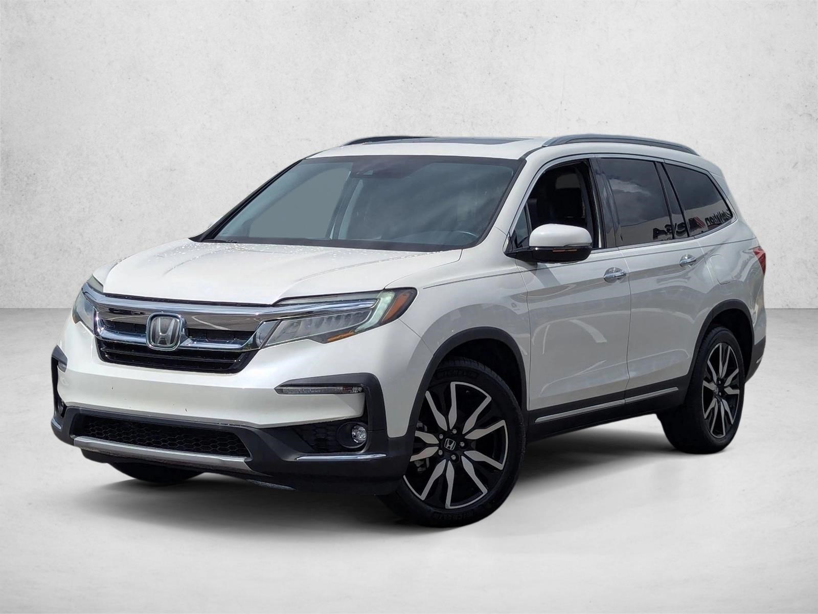 2019 Honda Pilot Elite's photo