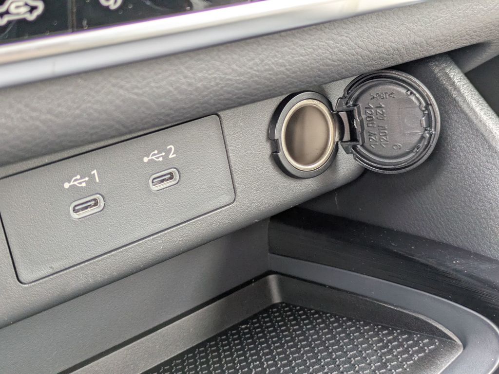 2026 Nissan Rogue SV photo 21
