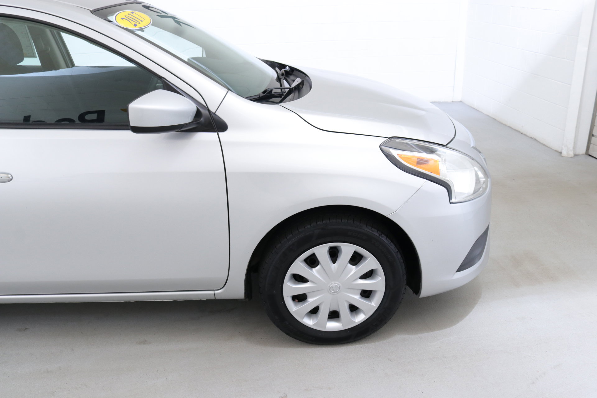 2017 Nissan Versa Sedan SV photo 10