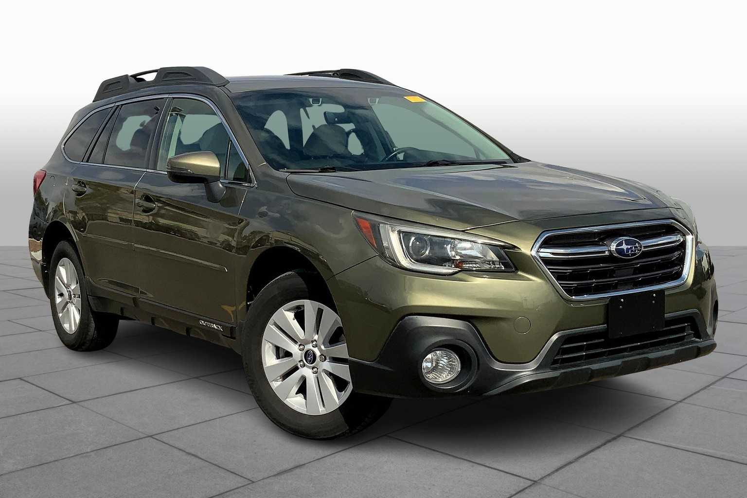 2019 Subaru Outback Premium photo 2