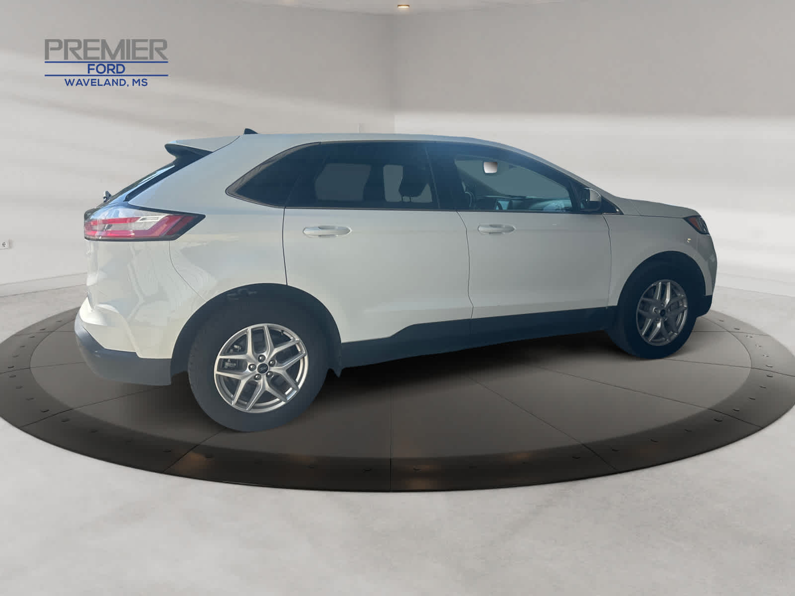 2024 Ford Edge SEL photo 5