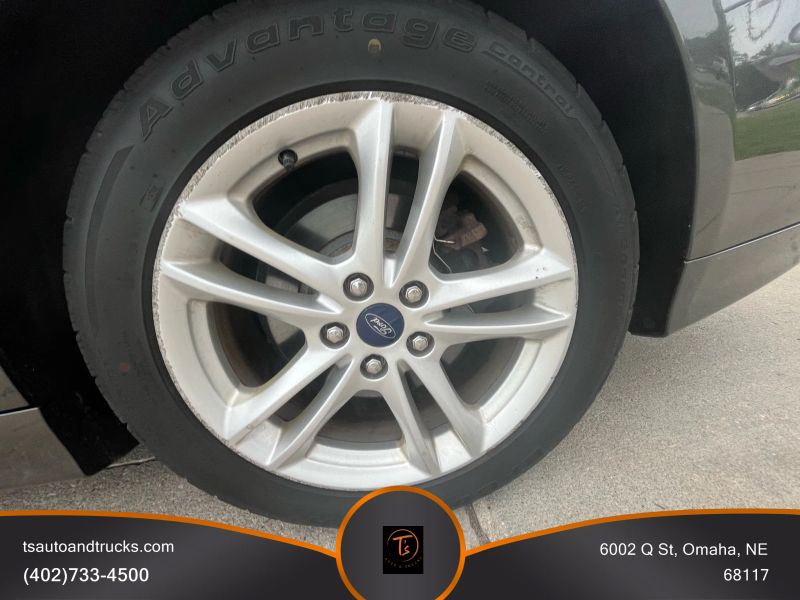 2018 Ford Fusion SE Hybrid photo 9