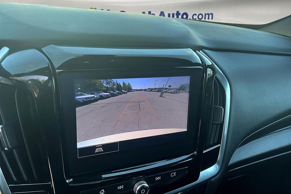 2022 Chevrolet Traverse Leather photo 13