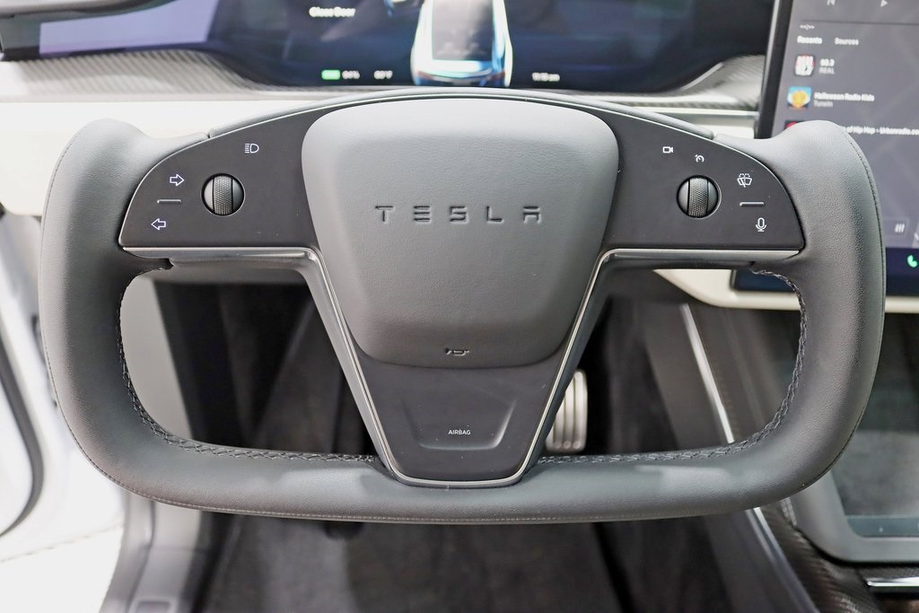 2022 Tesla Model X Plaid photo 13