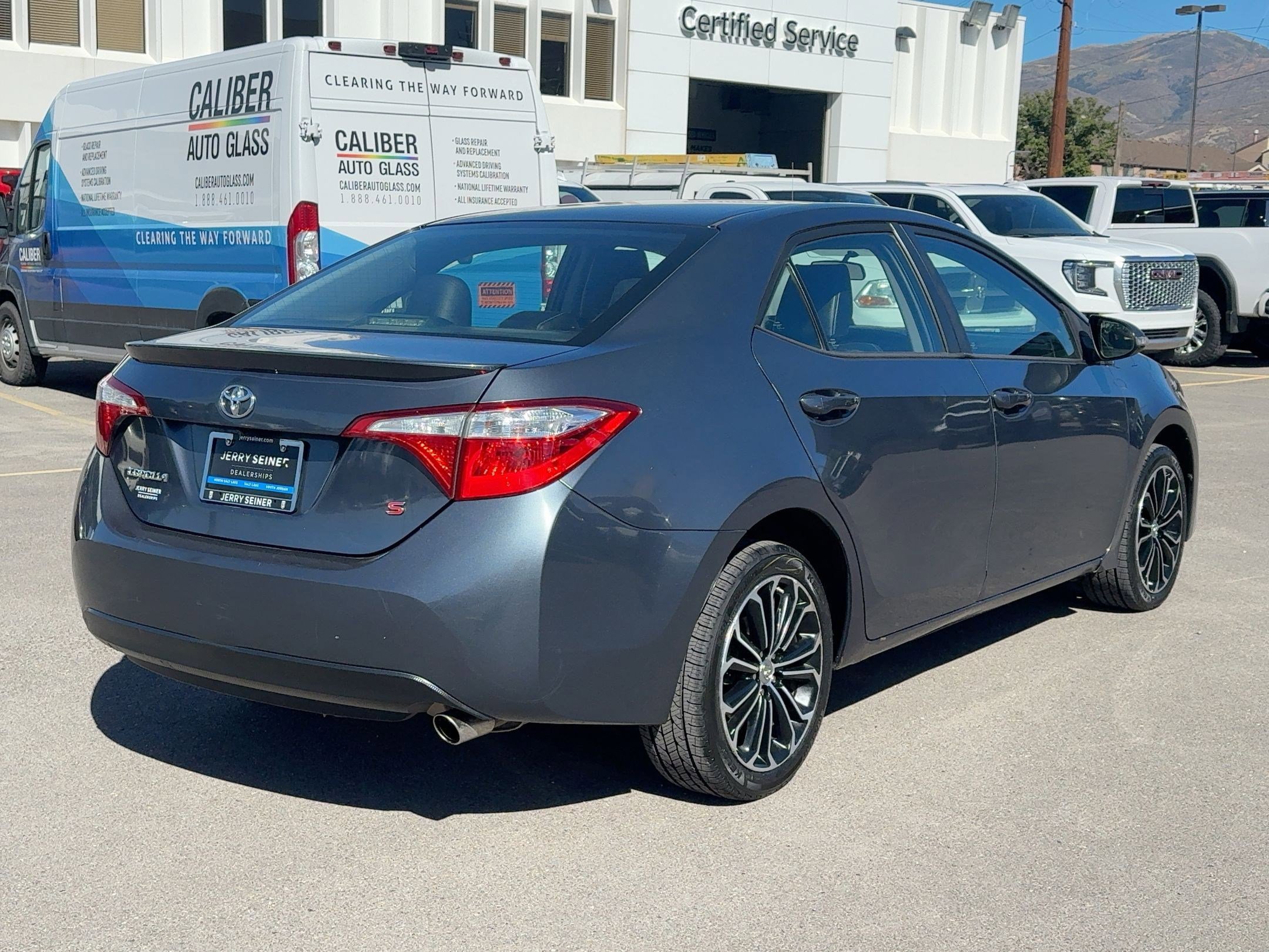 2016 Toyota Corolla S photo 5