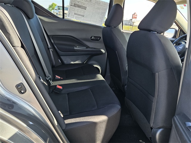 2025 Nissan Kicks Play S photo 13