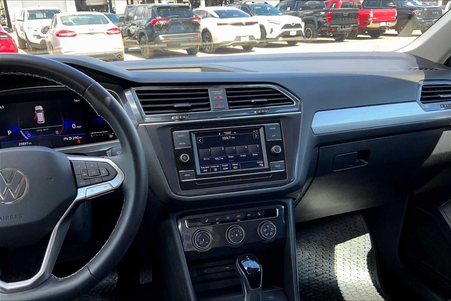 2023 Volkswagen Tiguan S photo 6