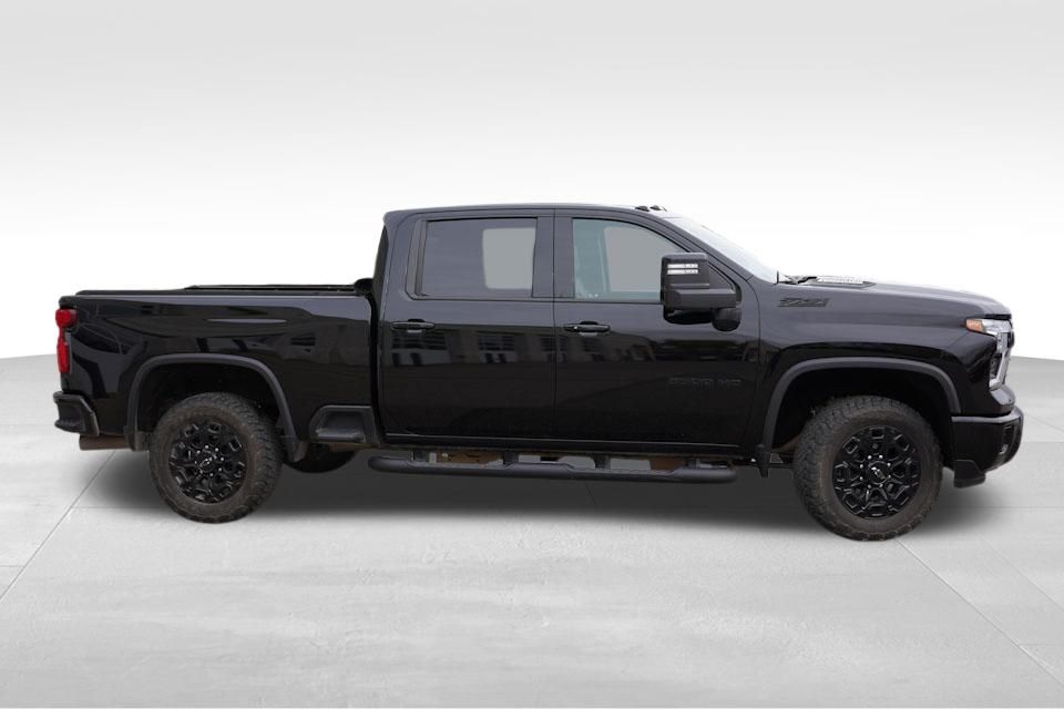 2024 Chevrolet Silverado 3500HD LTZ Z71 Midnight Edition photo 3
