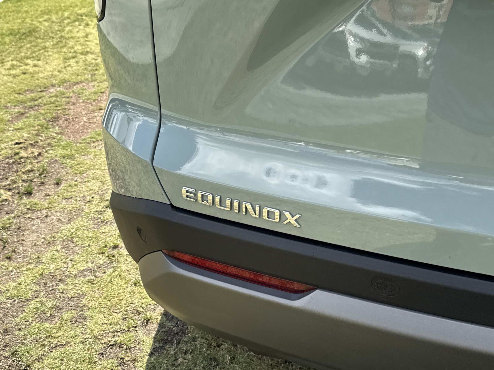 2025 Chevrolet Equinox LT photo 3