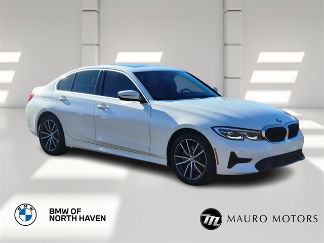 2019 BMW 3 Series 330's photo