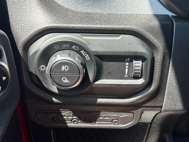 2025 Jeep Gladiator Sport S photo 30