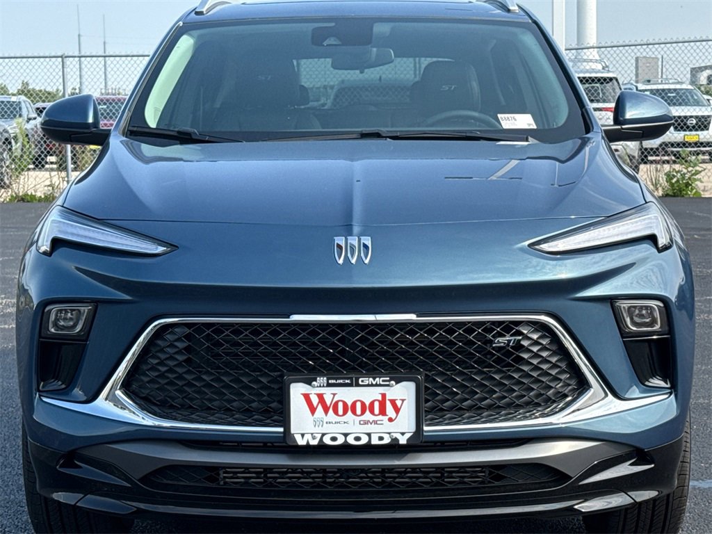 2026 Buick Encore GX Sport Touring photo 3