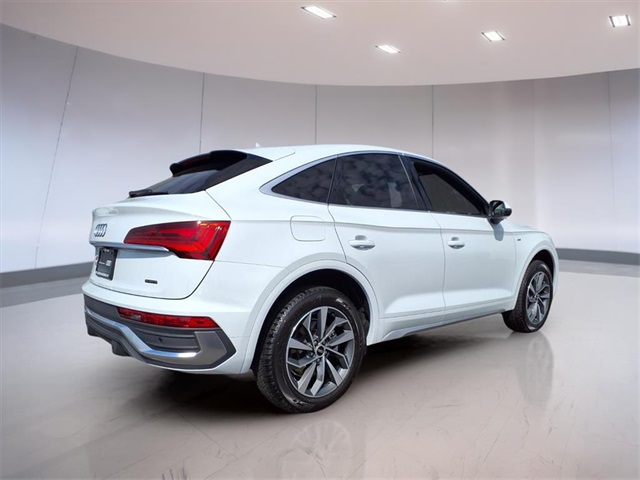 2025 Audi Q5 Sportback 45 S line Premium Plus photo 2