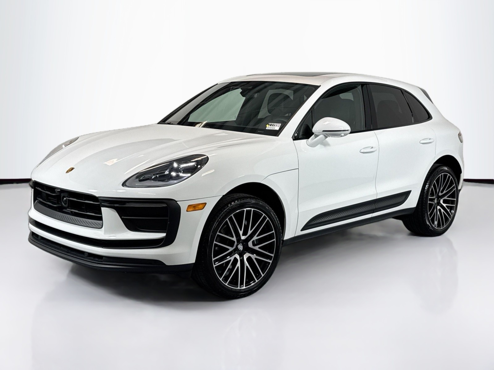 2025 Porsche Macan T