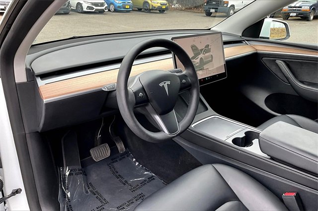2023 Tesla Model Y Long Range photo 12