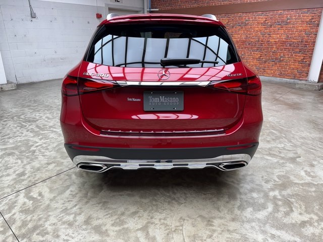 2026 Mercedes Benz GLC 300 4MATIC photo 4