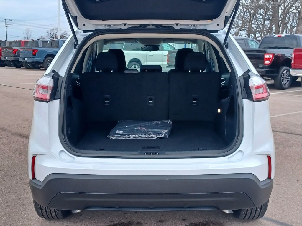 2024 Ford Edge SE photo 13