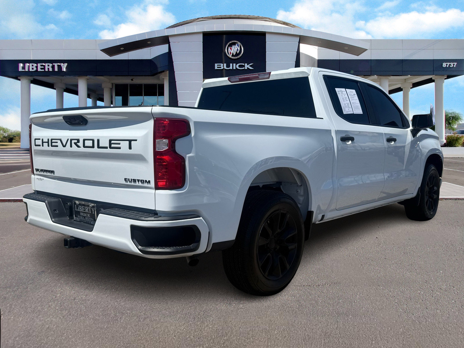 2024 Chevrolet Silverado 1500 Custom photo 2