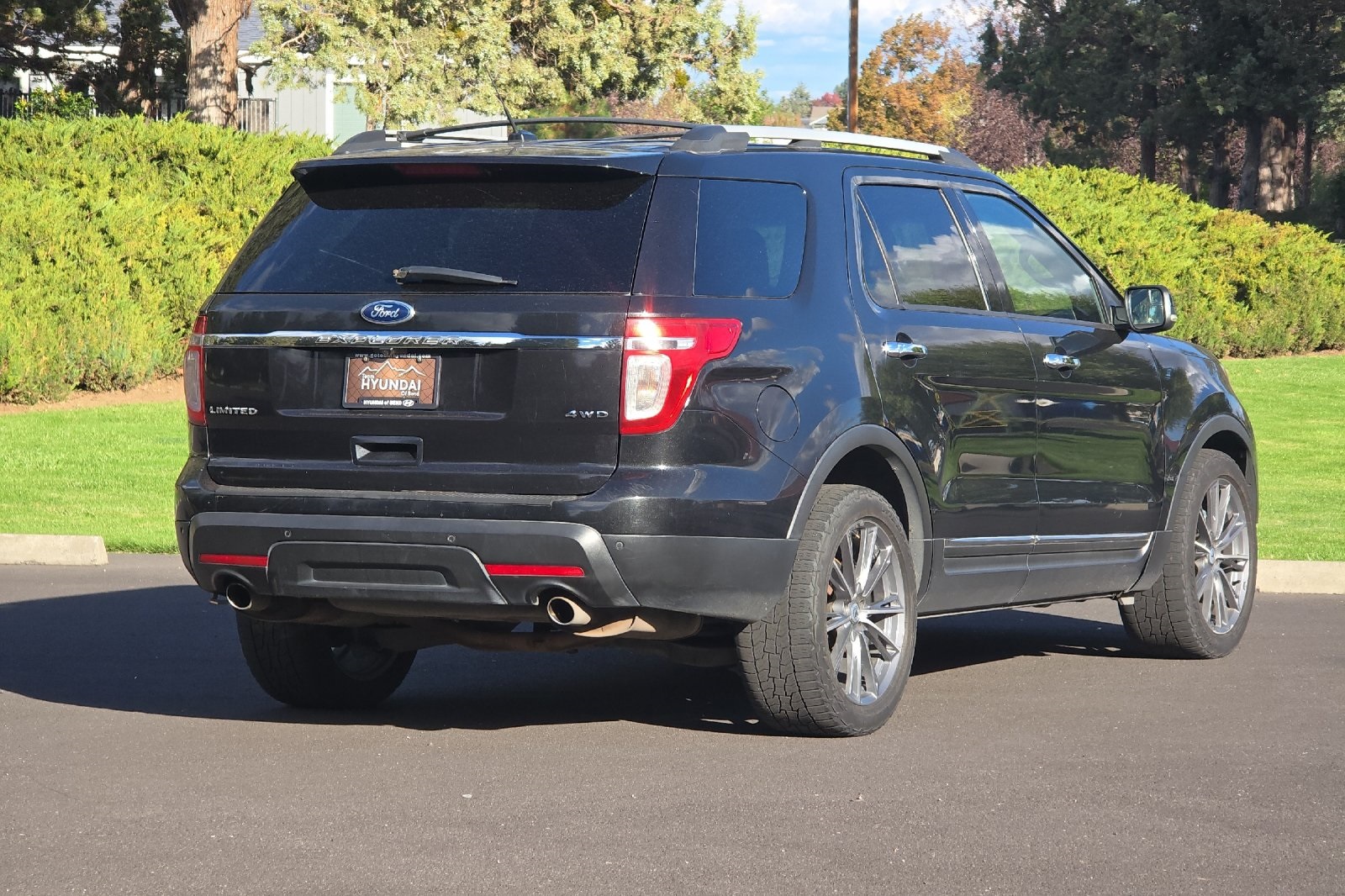 2013 Ford Explorer Limited photo 2