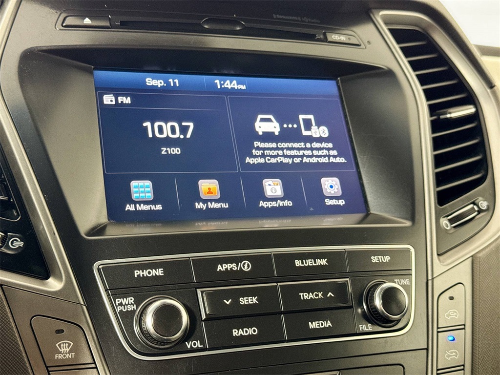 2017 Hyundai Santa Fe SE photo 25