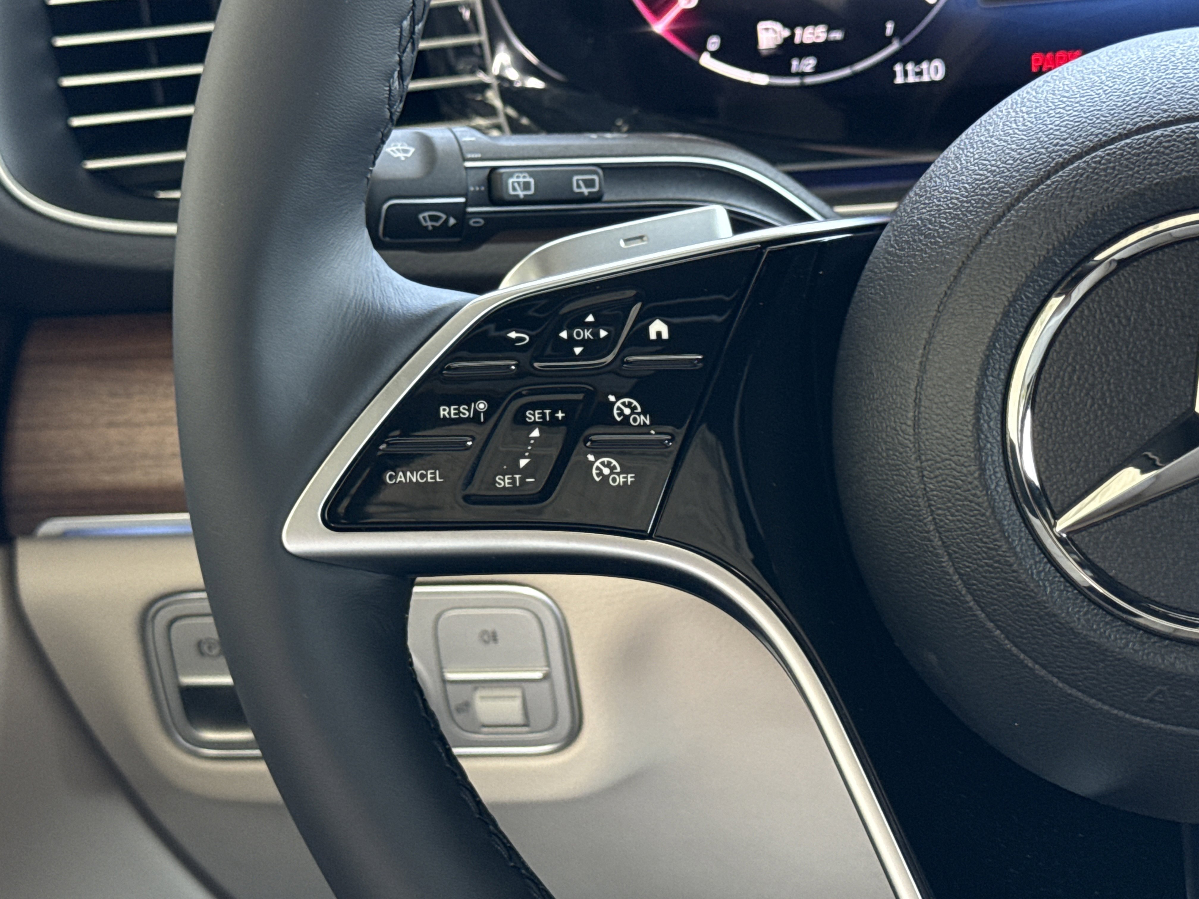 2026 Mercedes Benz GLE 350 photo 4