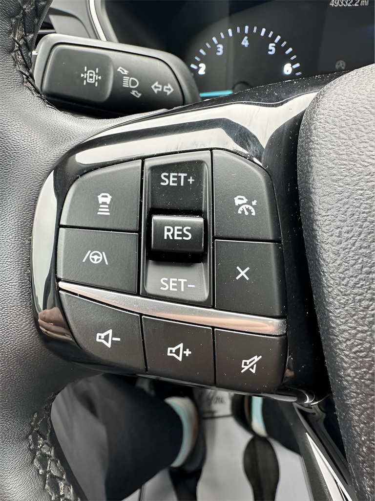 2022 Ford Escape SEL photo 21