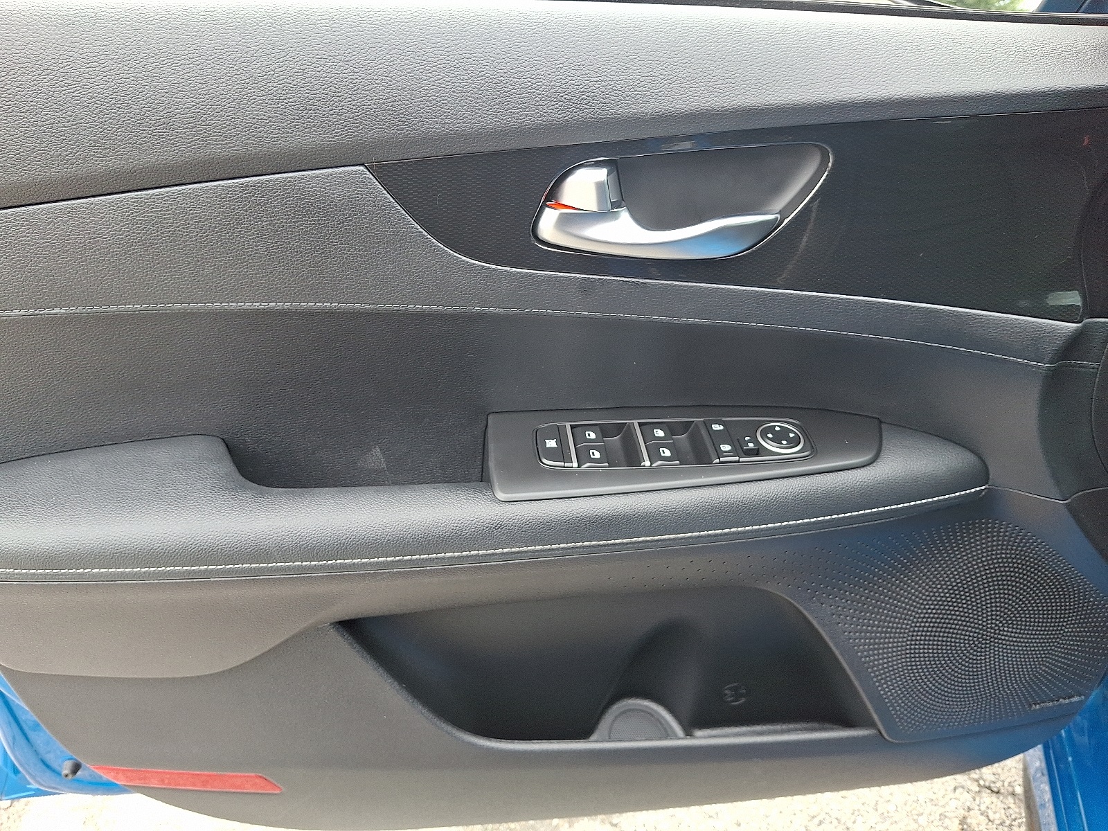 2023 Kia Forte GT-Line photo 13