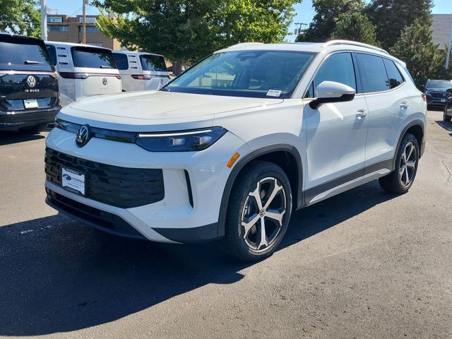 2025 Volkswagen Tiguan SE's photo