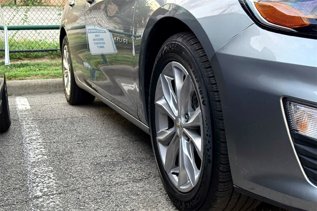 2024 Chevrolet Malibu 1LT photo 4