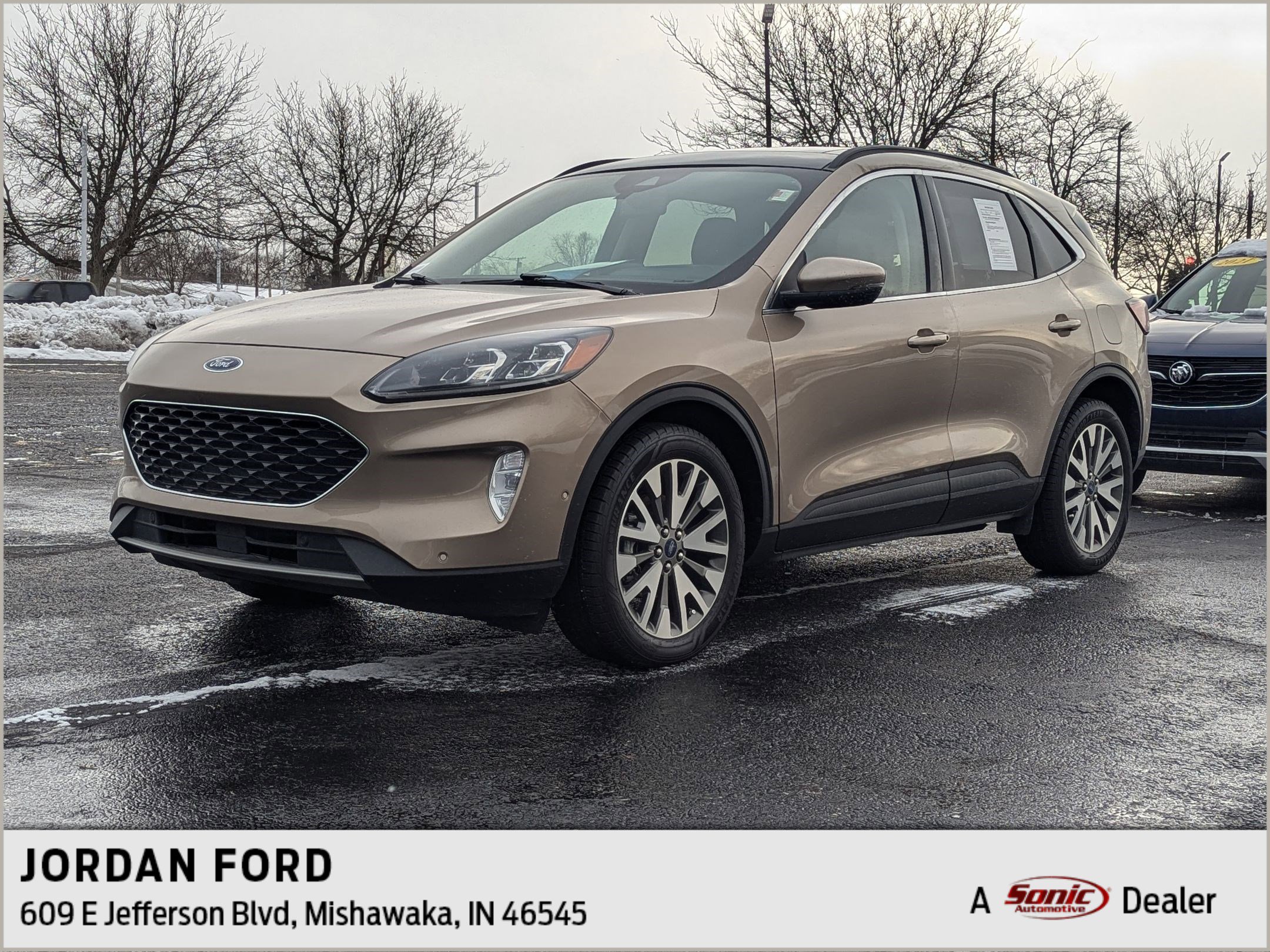 2020 Ford Escape Titanium's photo