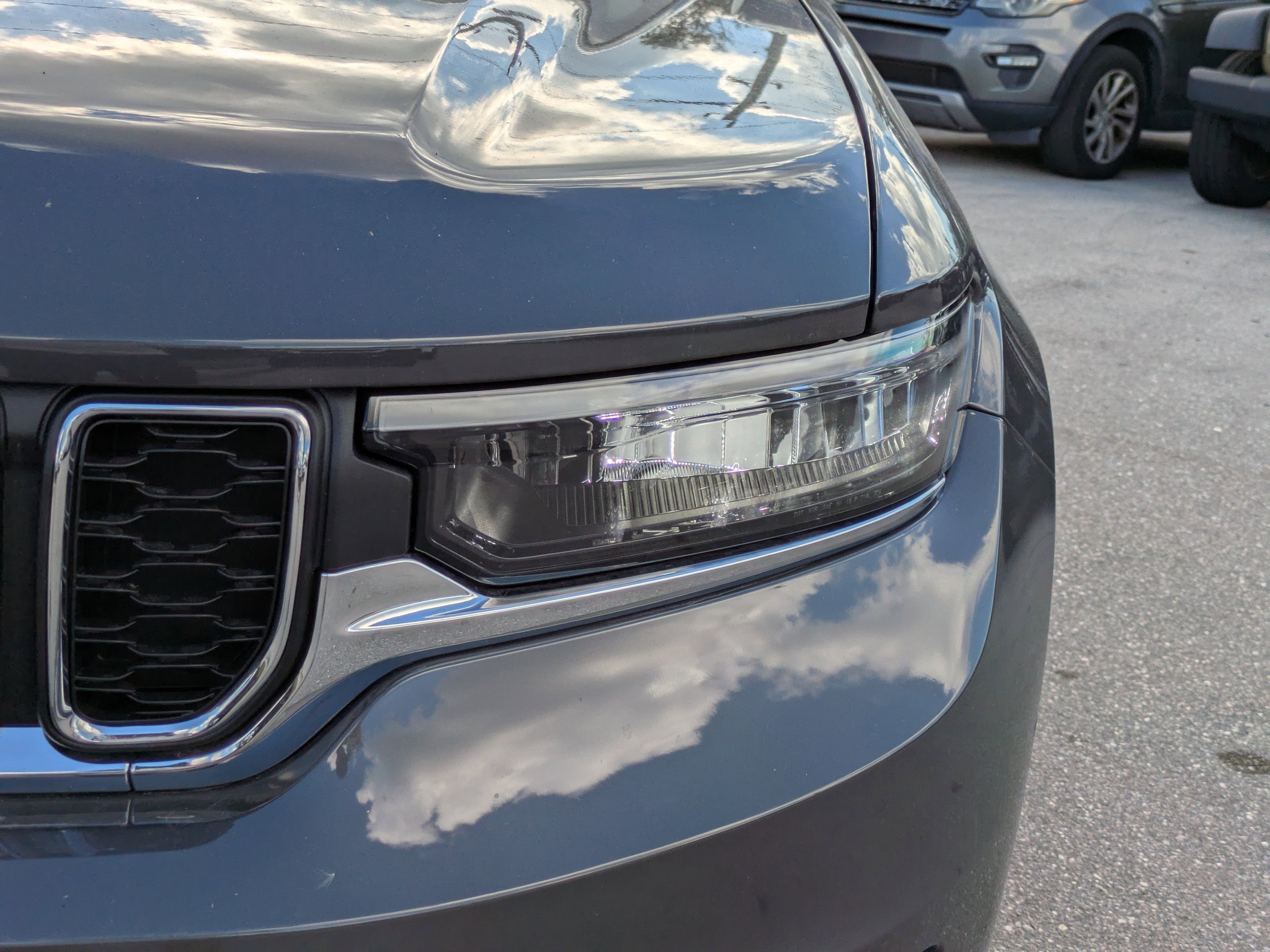 2025 Jeep Grand Cherokee Laredo photo 2