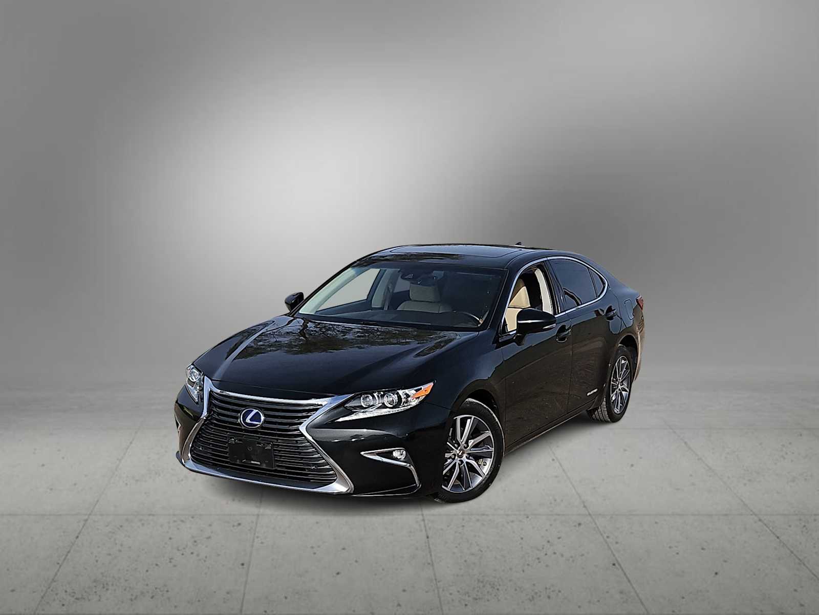 2018 Lexus ES 300h's photo
