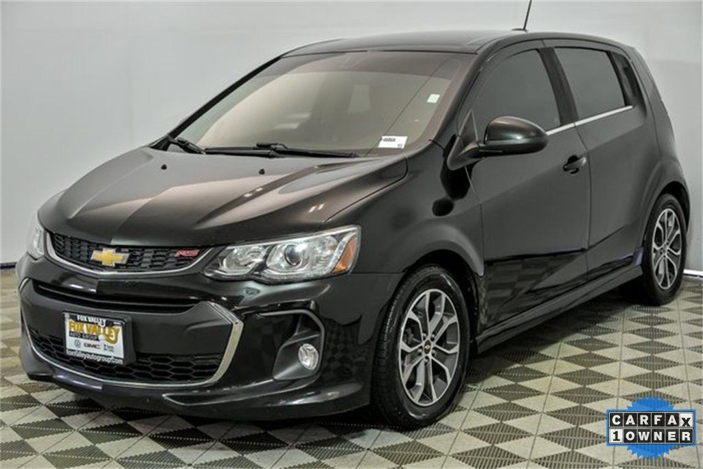 2017 Chevrolet Sonic LT photo 4