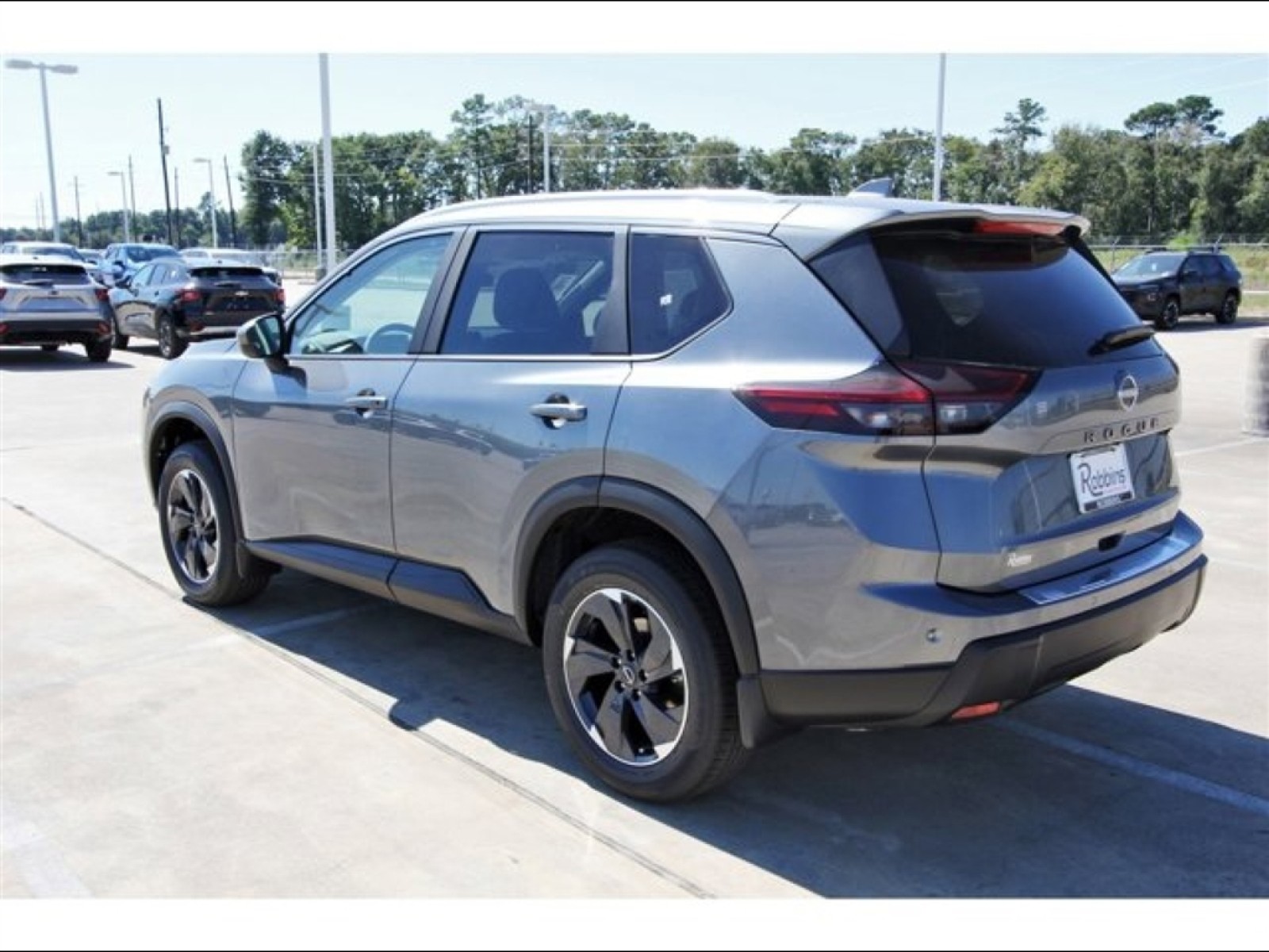 2026 Nissan Rogue SV photo 2