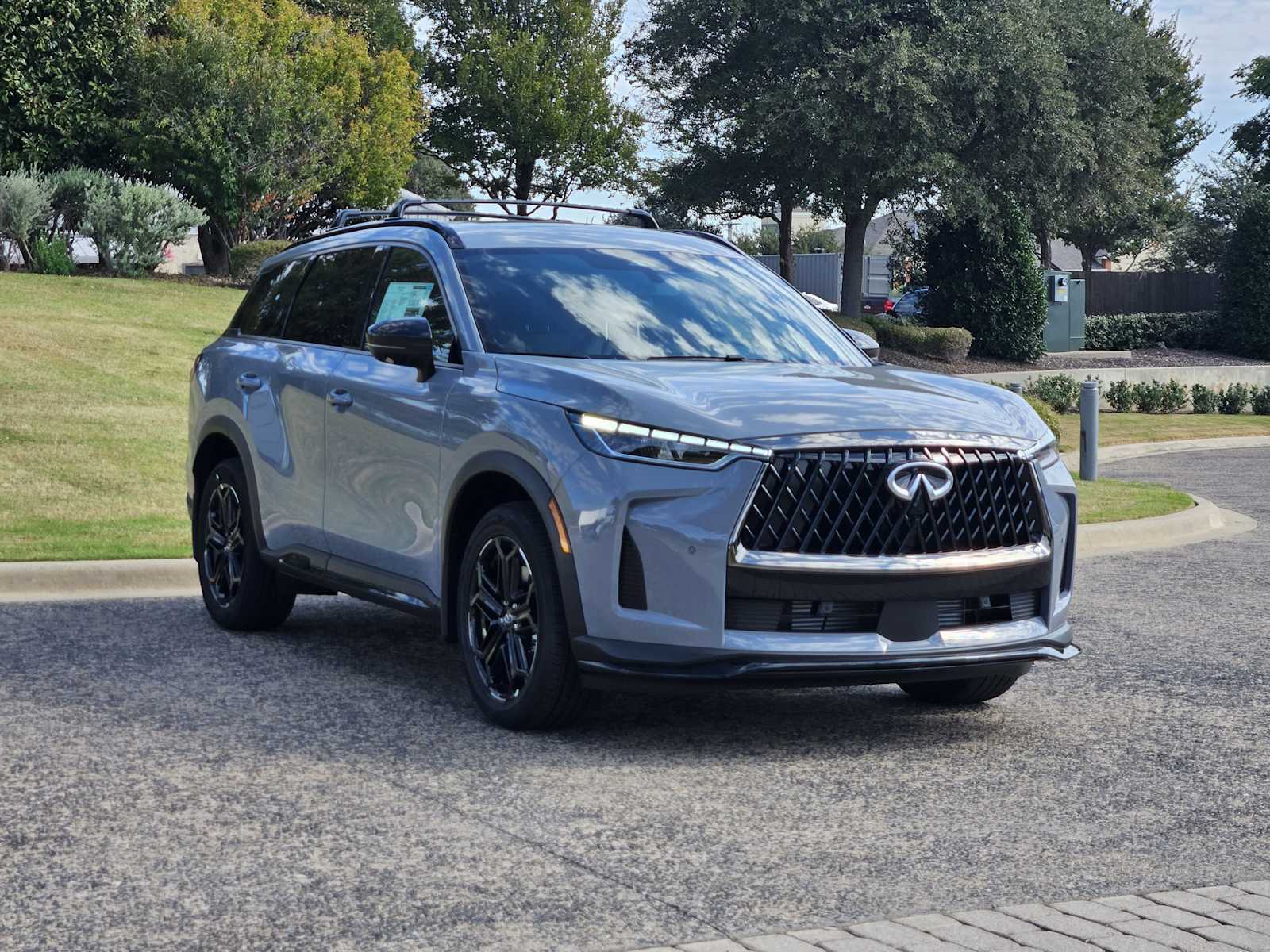 2026 Infiniti QX60 AWD photo 2