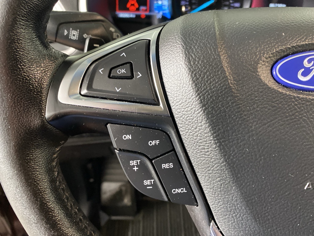 2019 Ford Edge SEL photo 17