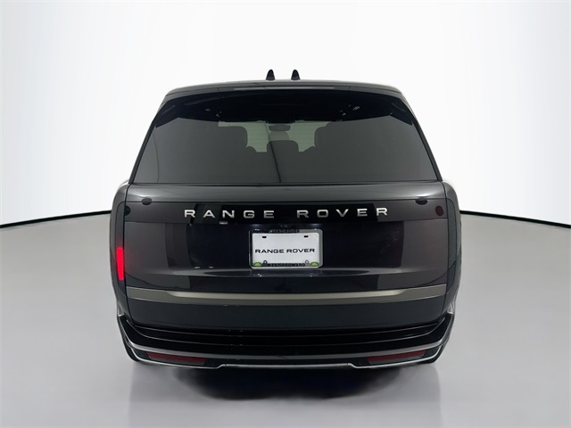 2025 Land Rover Range Rover SE photo 6