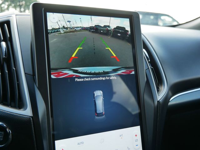 2022 Ford Edge ST photo 24