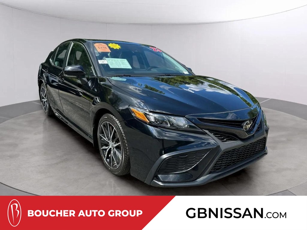 2023 Toyota Camry SE's photo