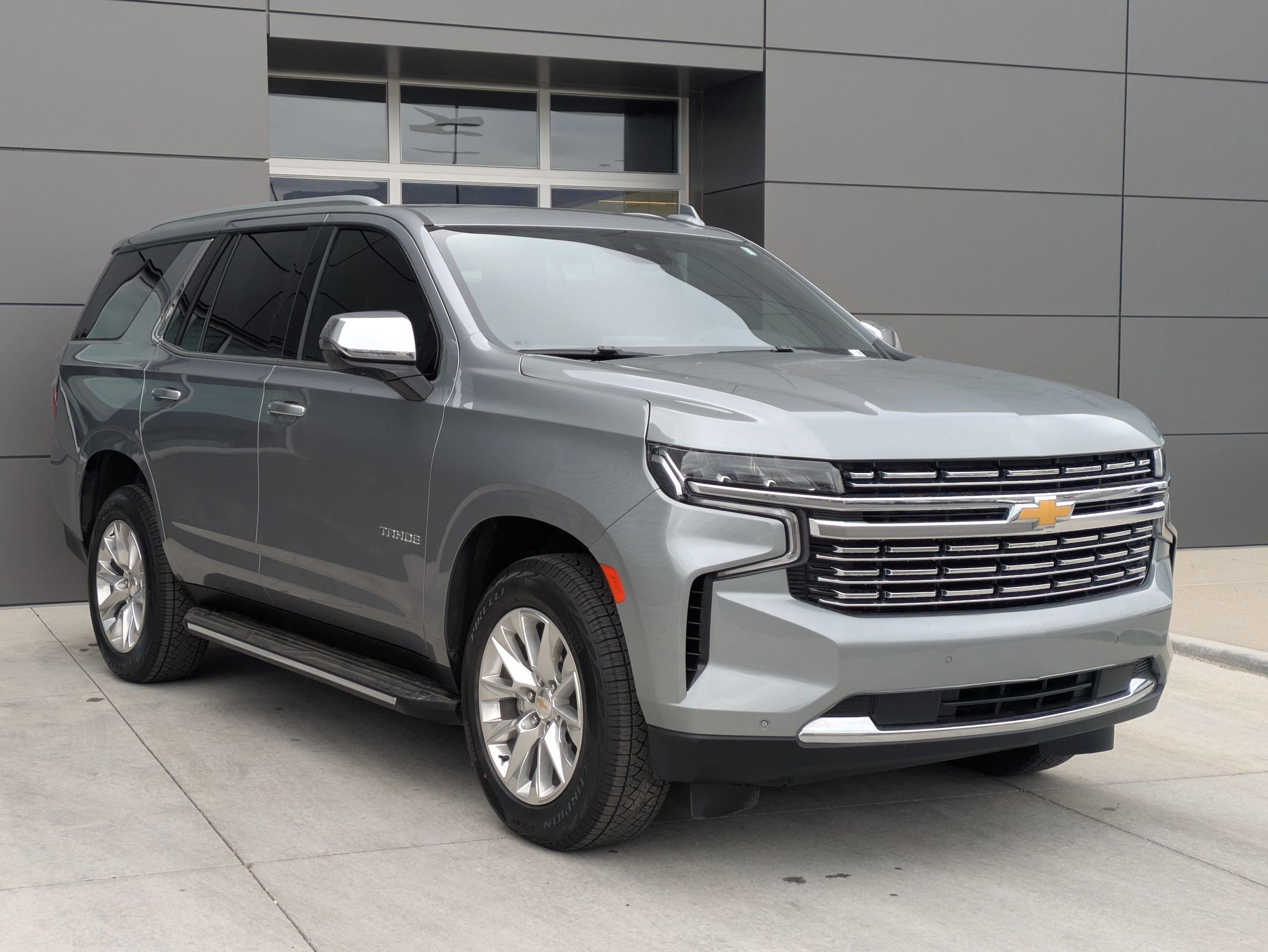2023 Chevrolet Tahoe Premier photo 3