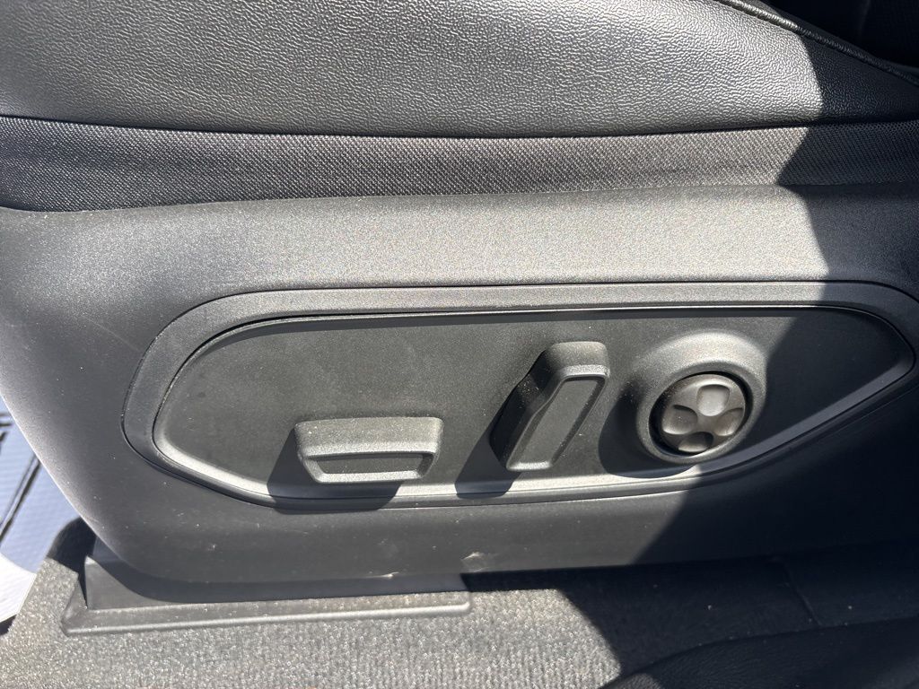 2023 Jeep Cherokee 4xe photo 23