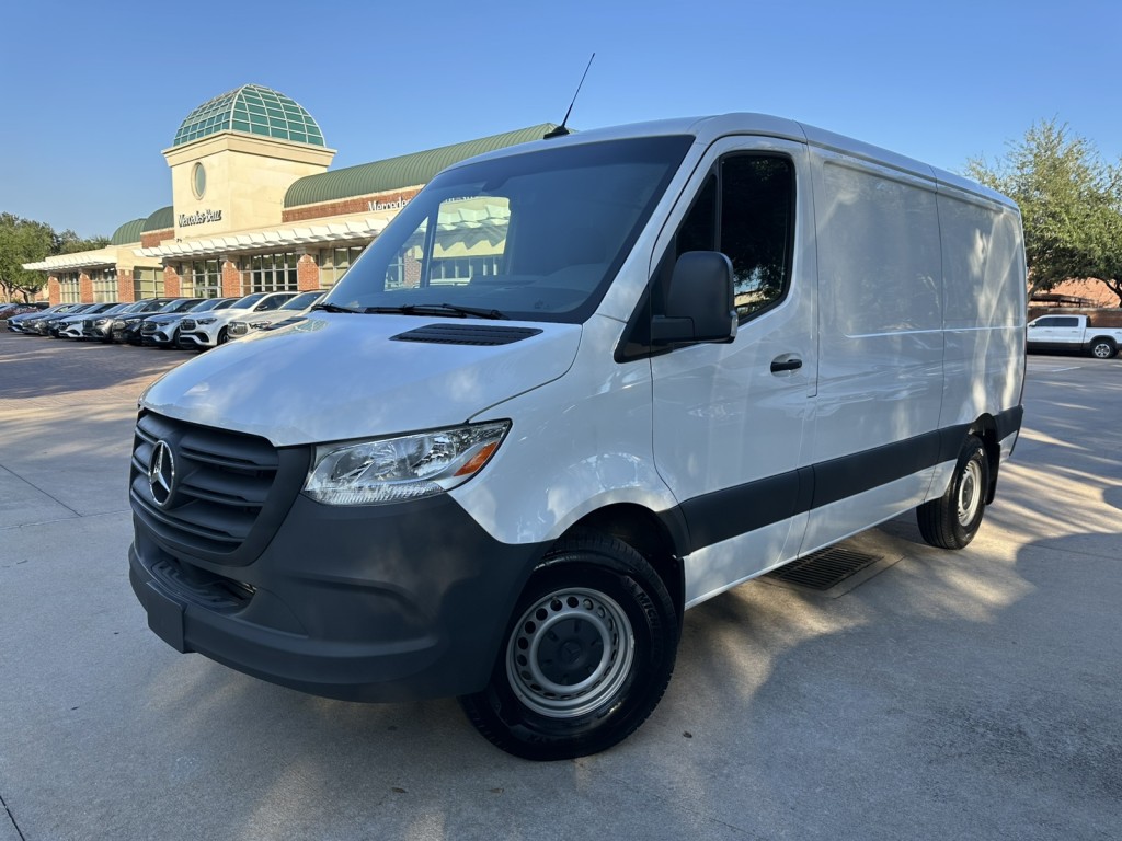 2024 Mercedes-Benz Sprinter Cargo Van Base's photo