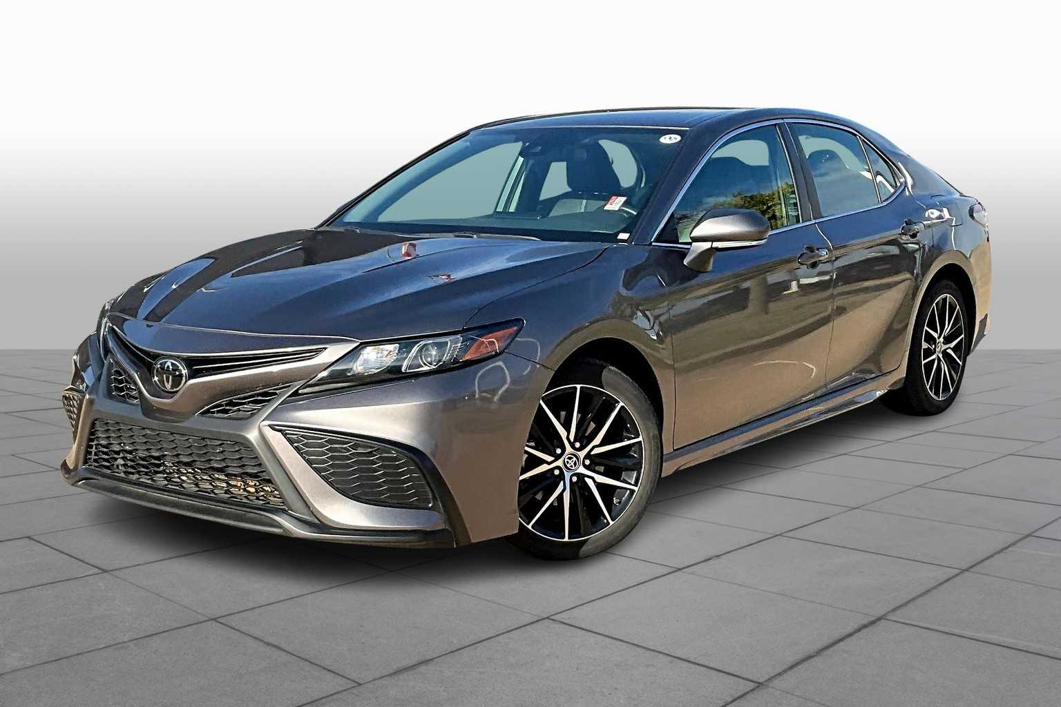 2024 Toyota Camry SE photo 2