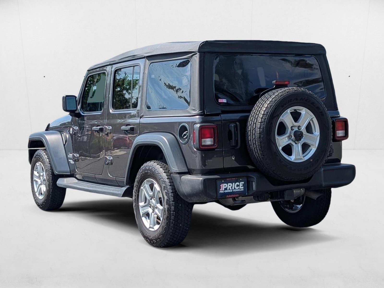 2018 Jeep Wrangler Unlimited Sport S photo 3