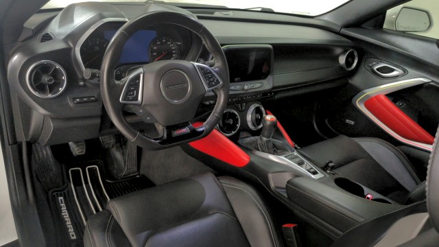 Used 2022  Chevrolet 2SS image 15