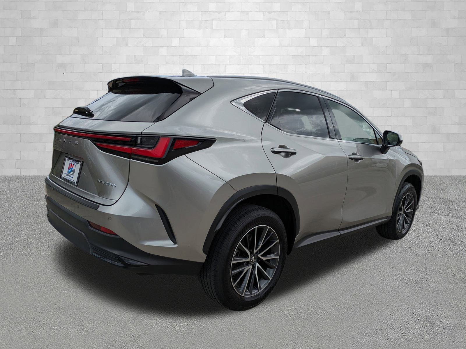 2022 Lexus NX 250 Premium photo 2