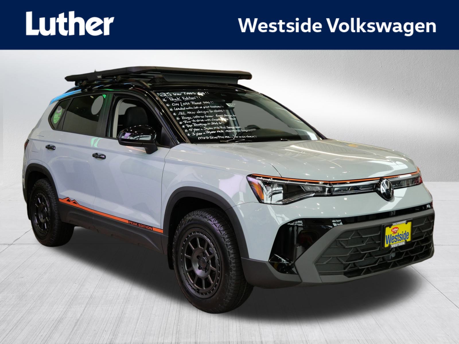 2025 Volkswagen Taos SE Black's photo