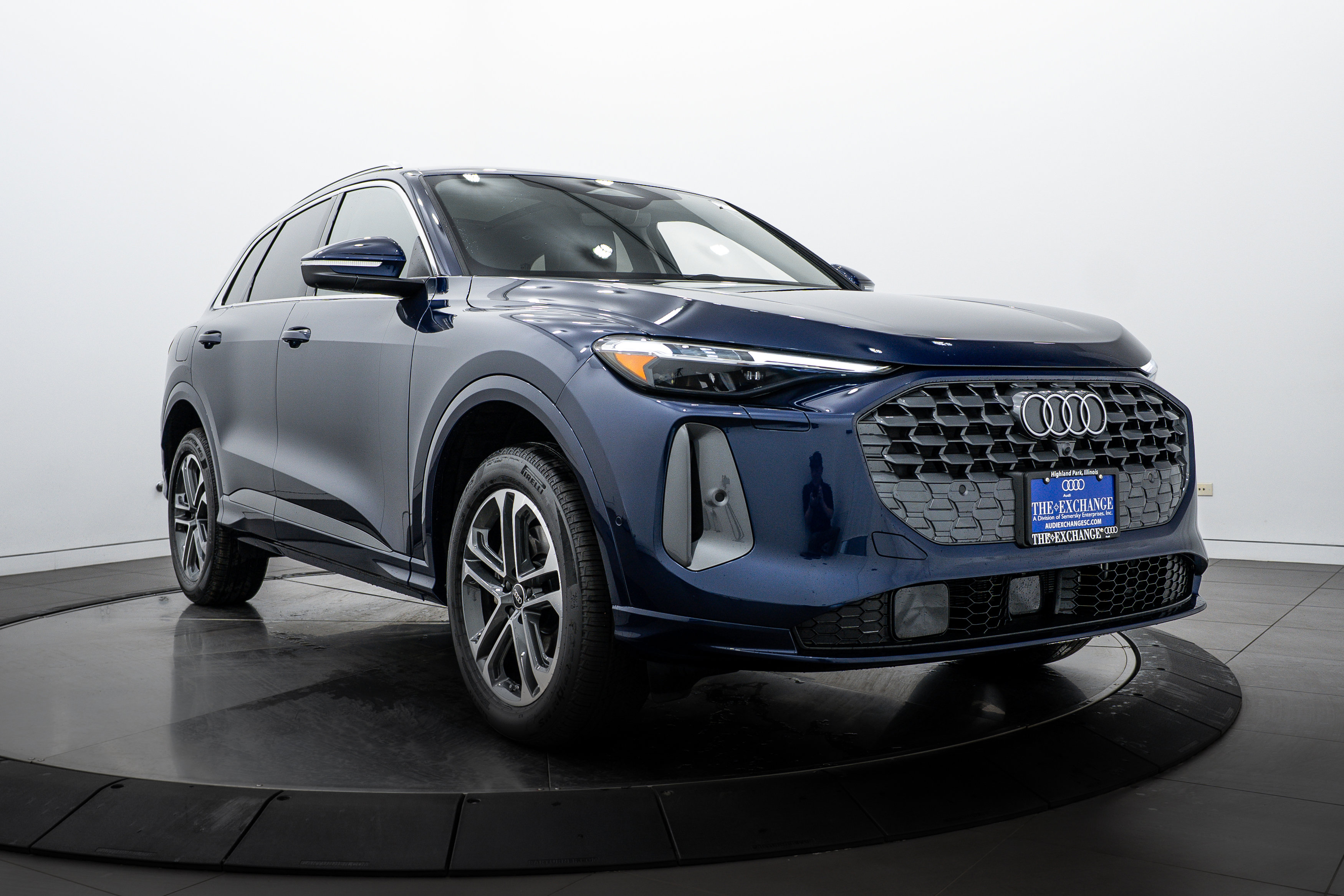 2025 Audi Q5 Premium Plus photo 2